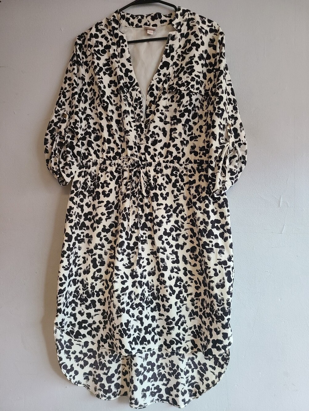 Women's XL white w/black floral dress long sleeve tie waist button up v-neck